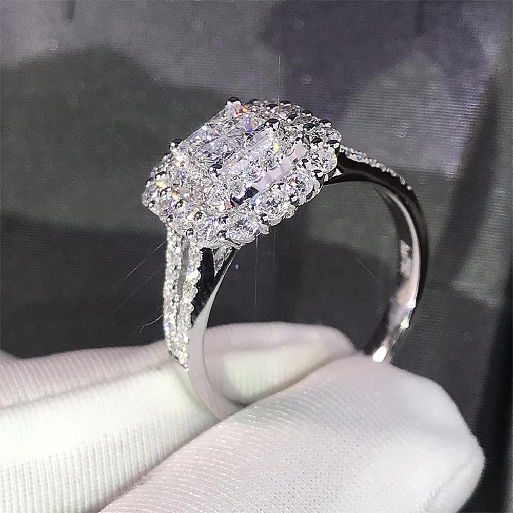Anillo Corte Princesa con Aureola Doble
