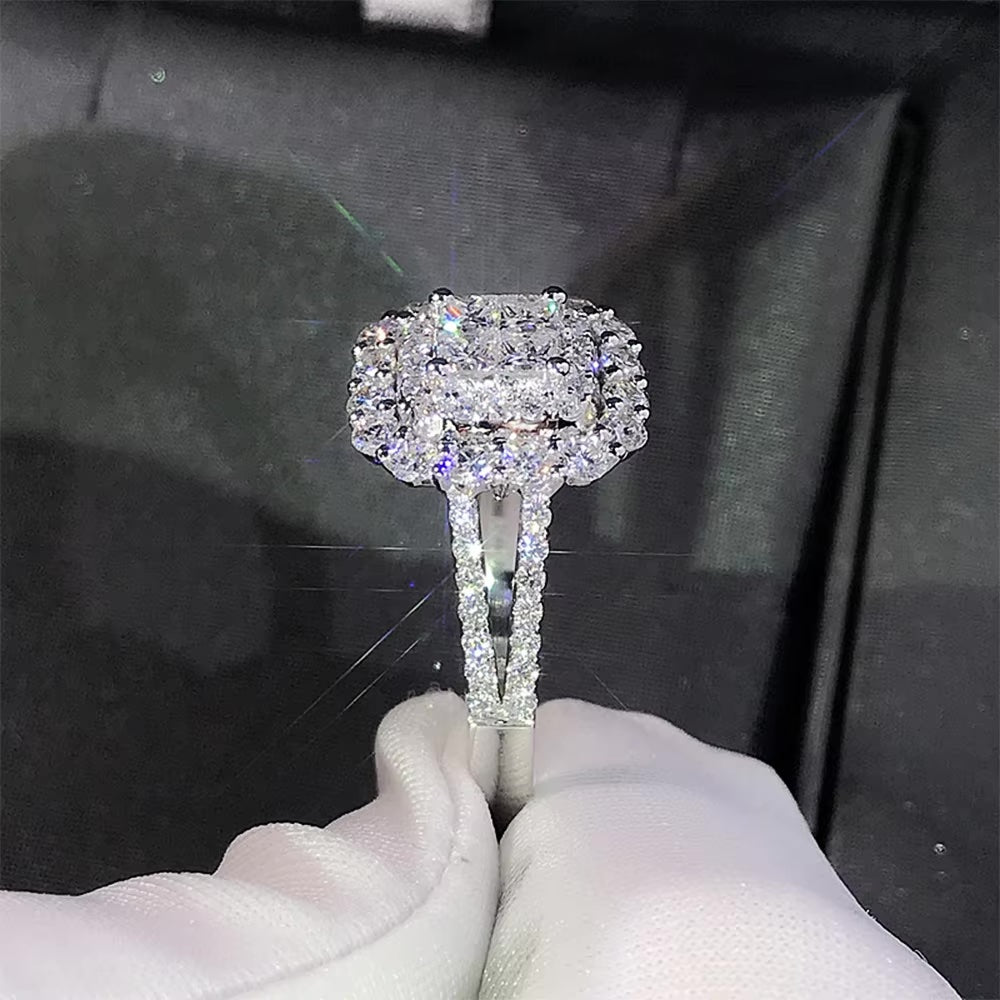 Anillo Corte Princesa con Aureola Doble