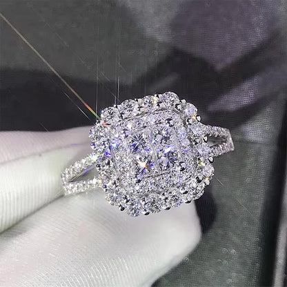 Anillo Corte Princesa con Aureola Doble